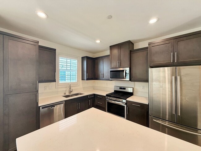 Primary Photo - Bright & Inviting 2BR/2.5BA Townhome Near ...