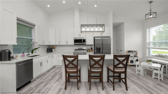 Building Photo - 5133 Angelo Cir