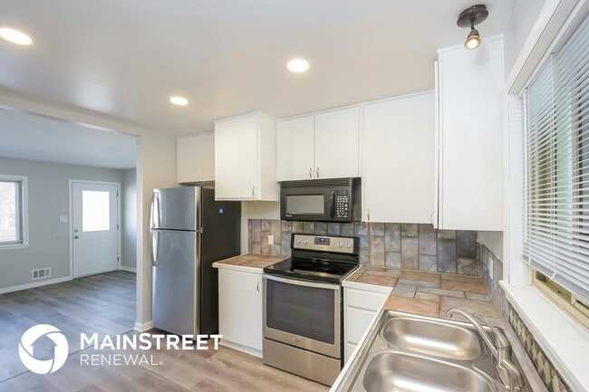 Building Photo - 1344 Elmer Dr