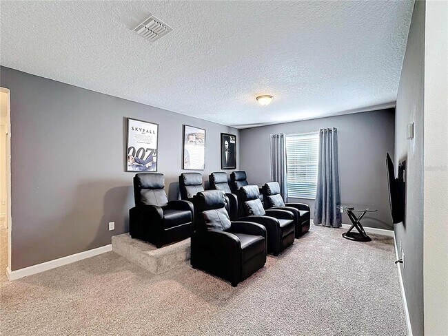 Building Photo - 1589 Flange Dr