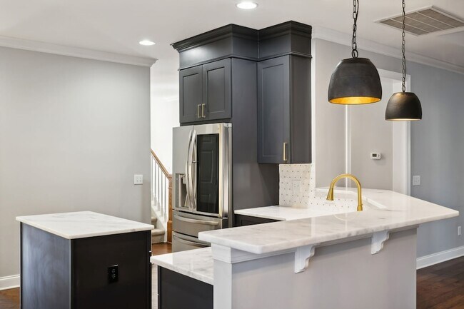 Building Photo - 524 Pennystone Dr