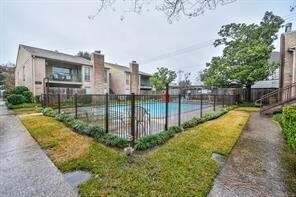 Building Photo - 700 Thicket Ln