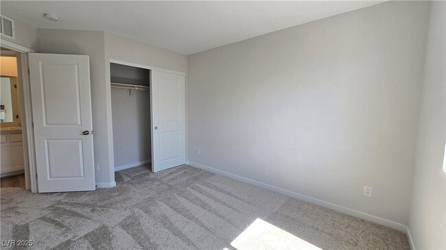 Building Photo - 988 Gearus Pl