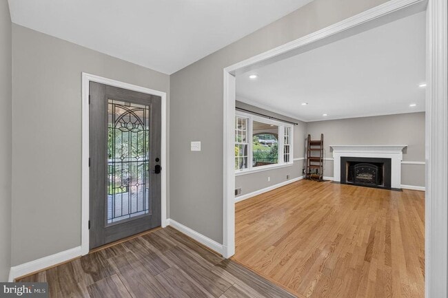 Building Photo - 6443 Walters Woods Dr