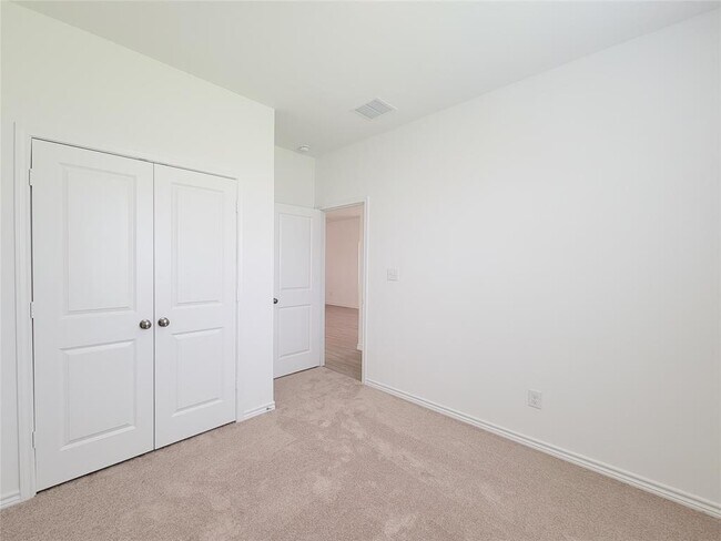Building Photo - 166 Longhorn Run Dr