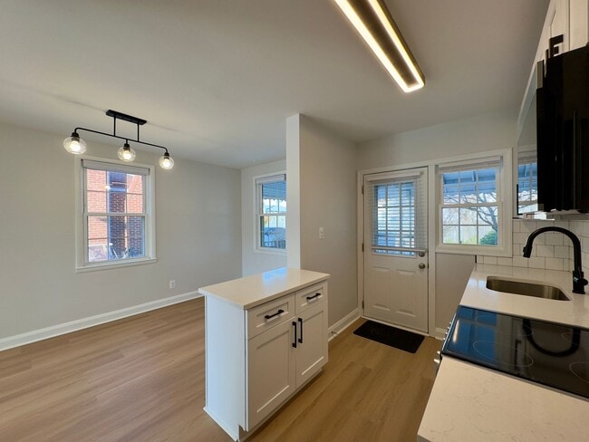 Building Photo - Renovated 3 Bed / 1.5 Bath in Essex | Parking Pad | Available 1/19/2026