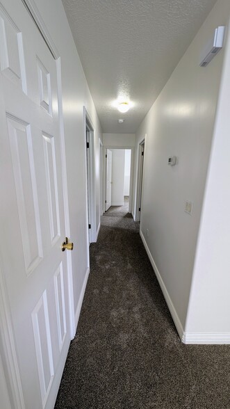 Building Photo - 4372 S 1000 W