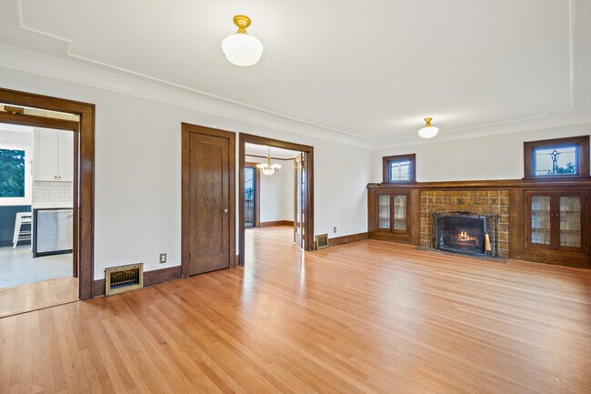 Building Photo - 6558 Seward Park Ave S