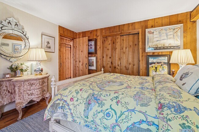 Building Photo - 4 Marion Ln