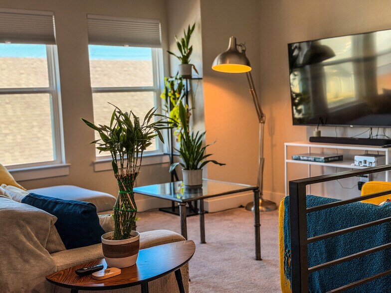 Second Floor Den - 11001 Charger Way