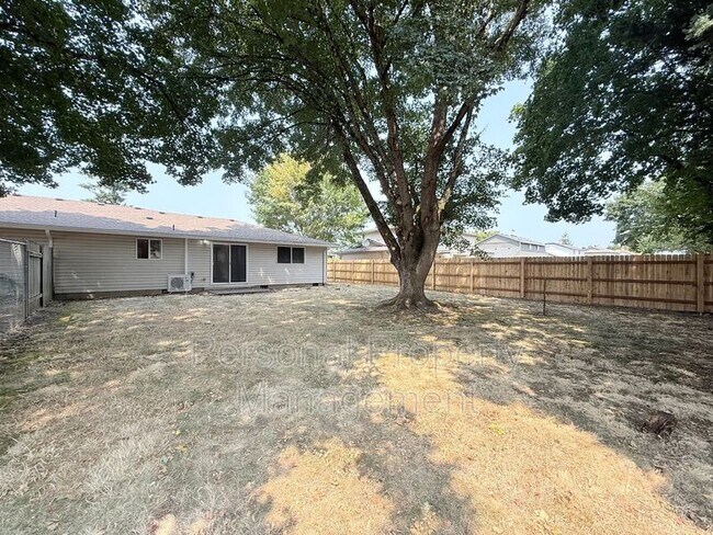 Building Photo - 1803 SE Blairmont Dr