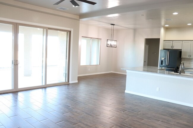 Building Photo - Welcome to your Southern Arizona desert oasis!