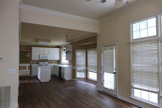 Building Photo - 7045 Devonhall Way