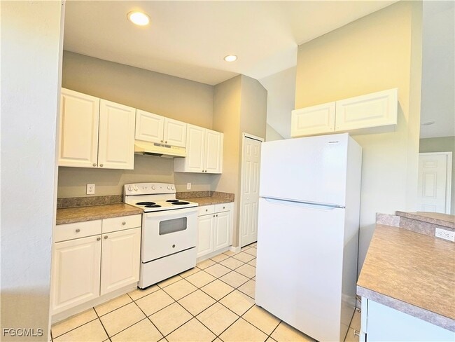 Building Photo - 721 Hightower Ave S