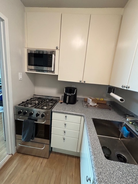 Kitchen - 1011 Arlington Blvd