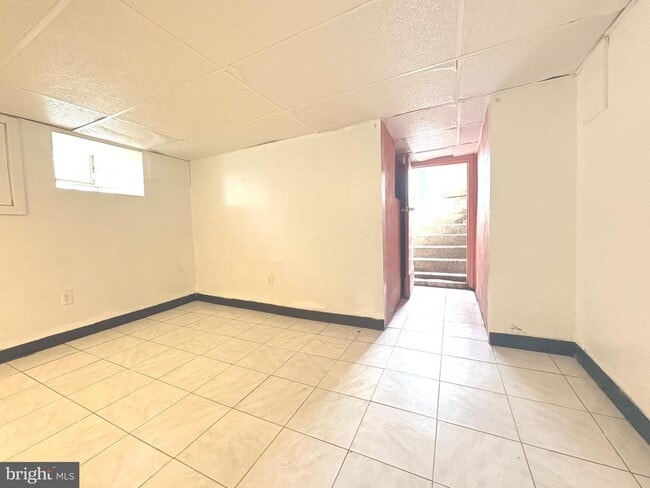 Building Photo - 2241 Knorr St