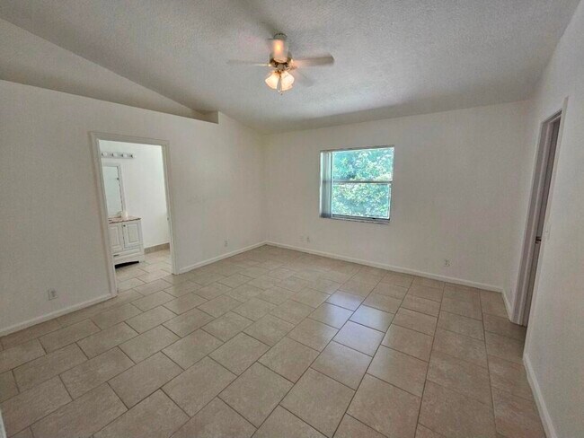 Building Photo - 3620 NW 91st Ave