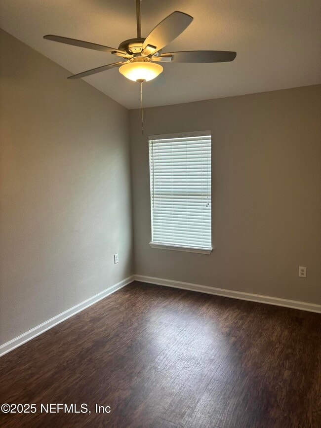Building Photo - 13490 Essence Ct