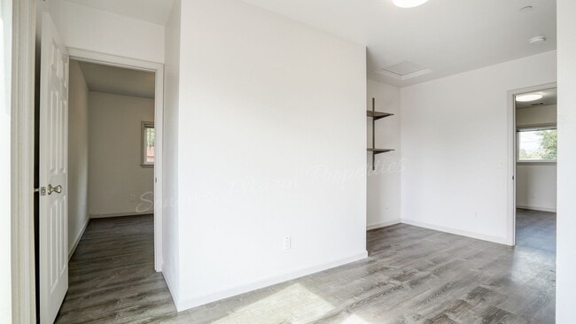 Building Photo - 382 Ely Rd N