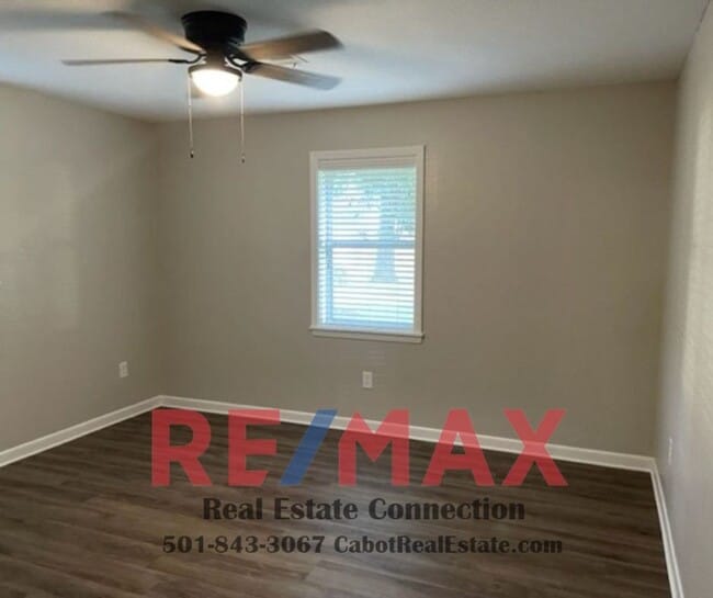 Building Photo - Sorry No Smoking/Vaping and Pets Permitted...