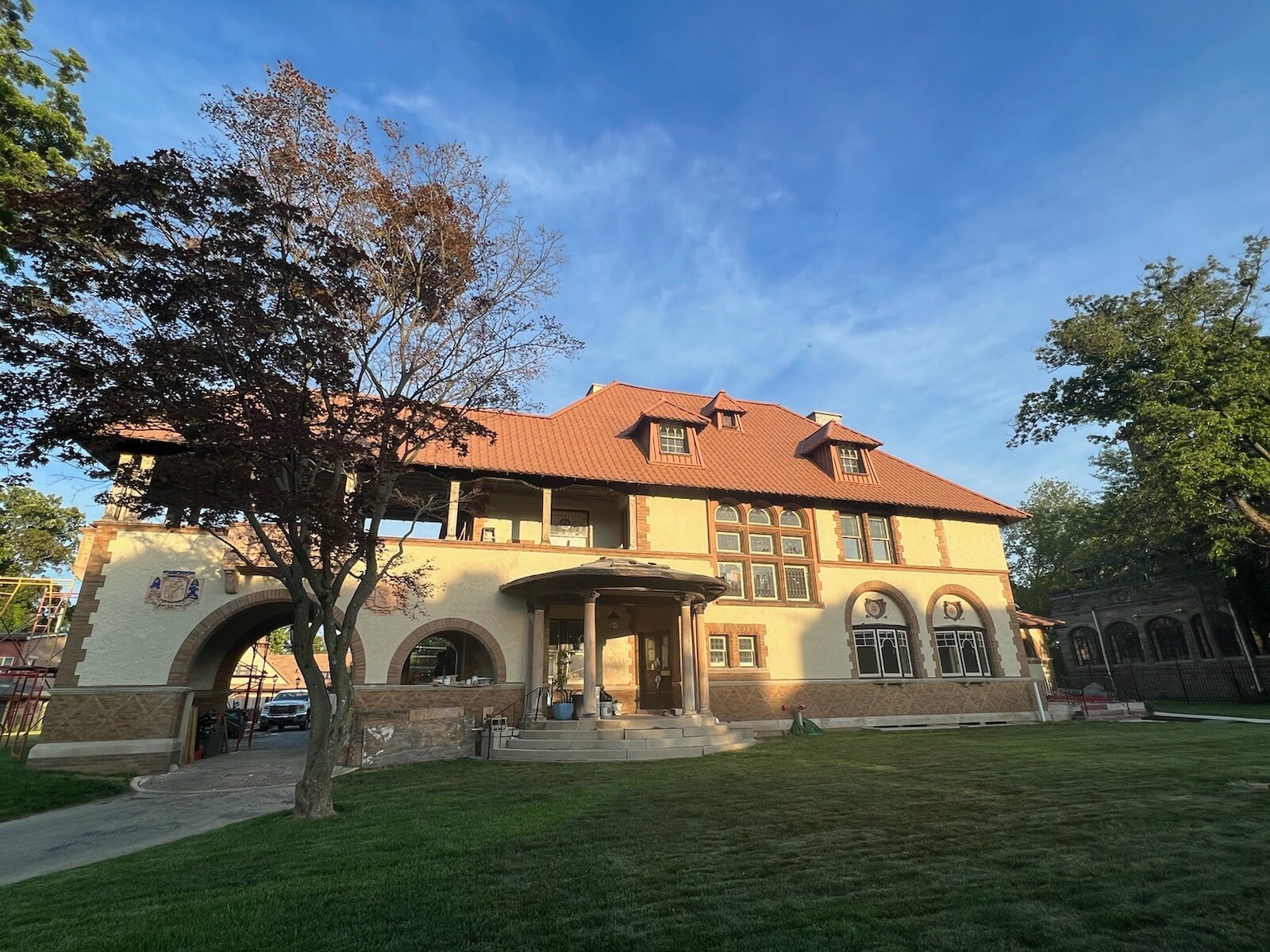House Exterior - 240 W Tulpehocken St