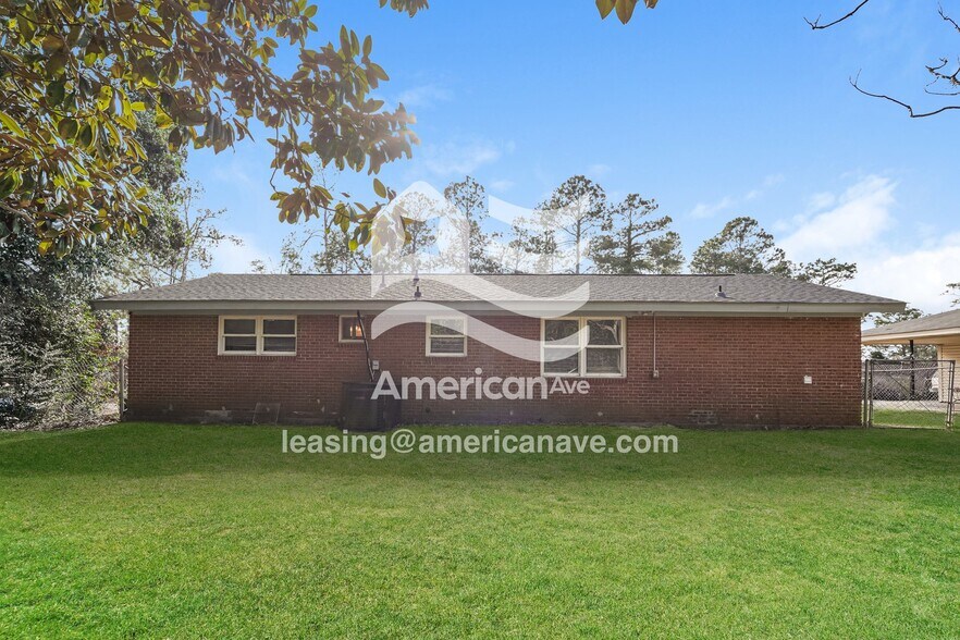 Building Photo - 2428 Amsterdam Dr