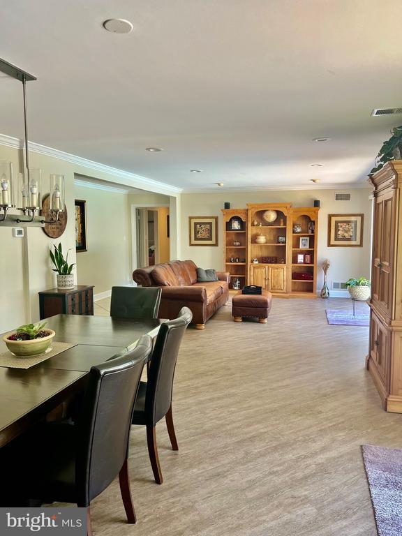 Building Photo - 1542 Crowell Rd