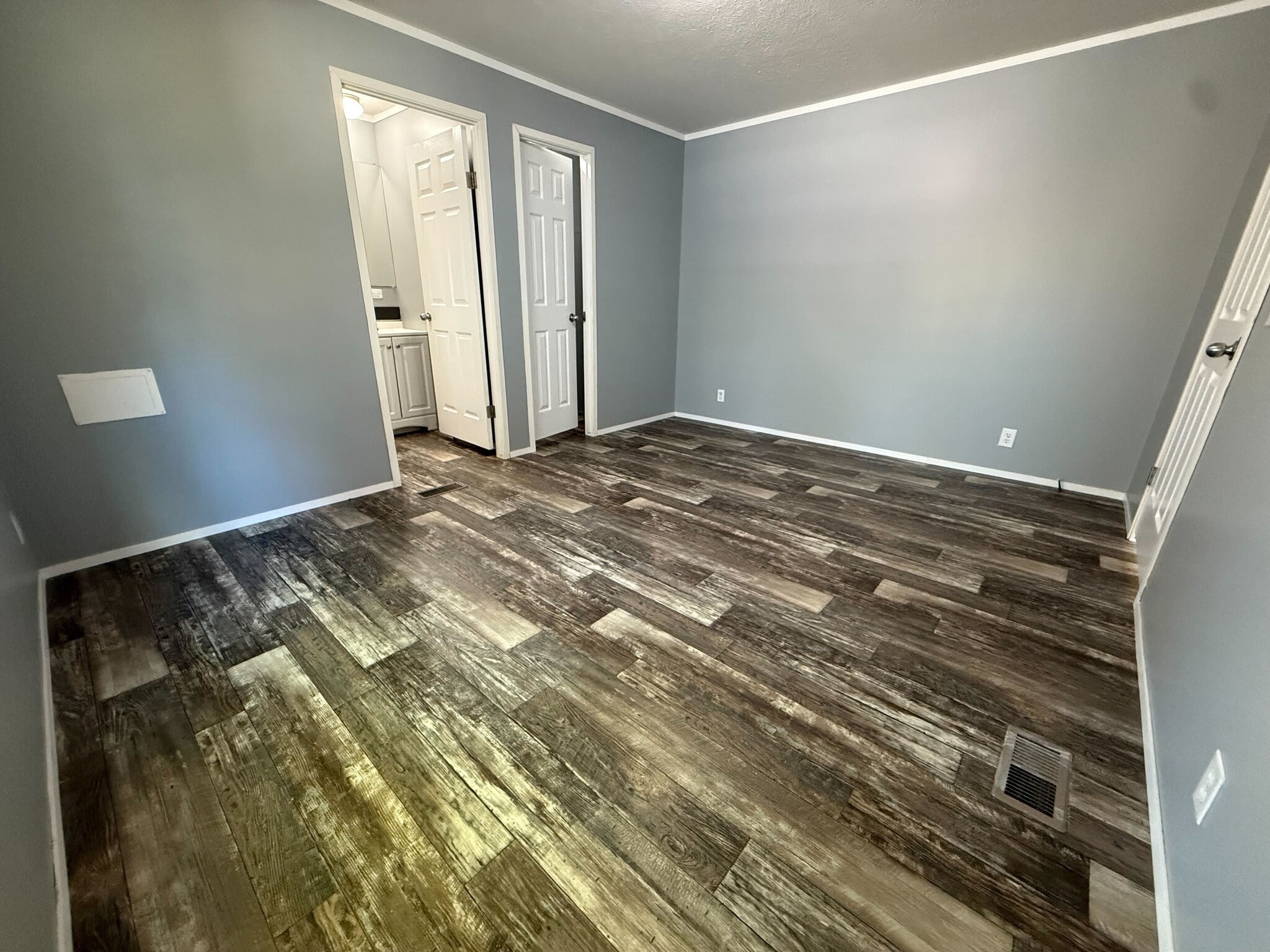 Building Photo - 11853 Cascade Cir