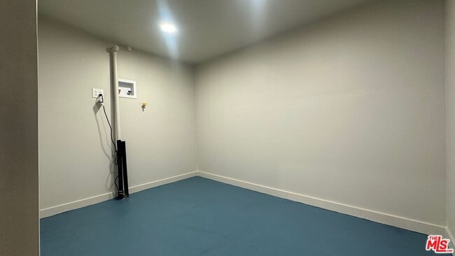 Building Photo - 3901 4th St