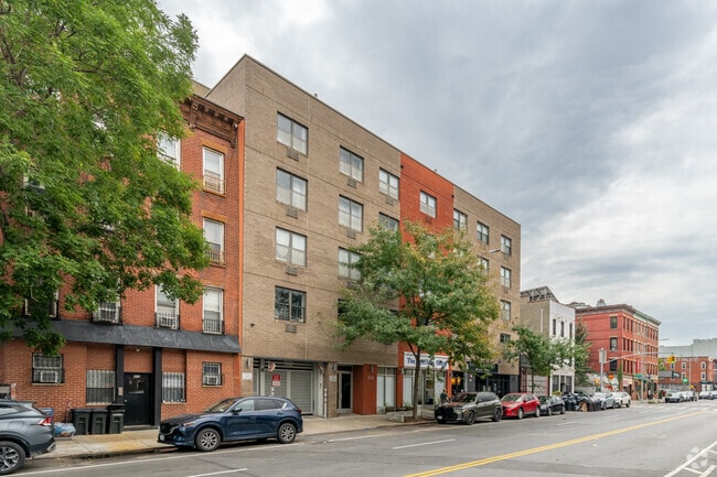 Building Photo - 433 3rd Ave