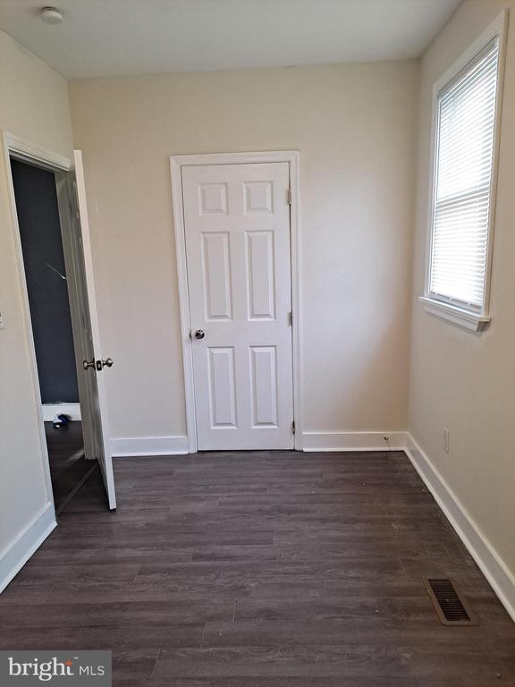 Building Photo - 1100 Green St