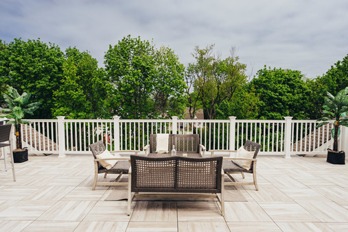 Rooftop Deck - Gateway Plaza