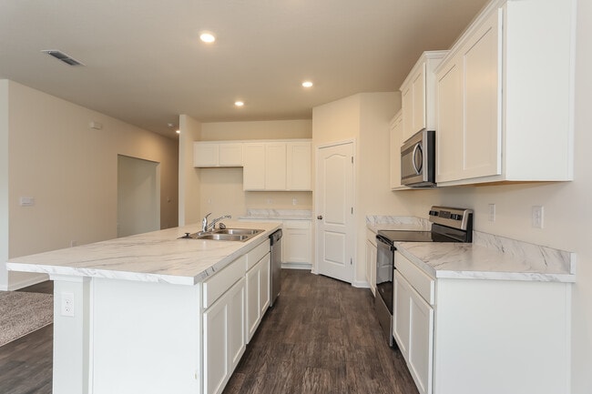 Building Photo - 145 Ashwood Cir