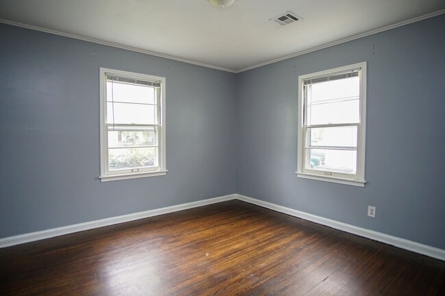 Building Photo - For Lease | Brookside | $1175 Rent