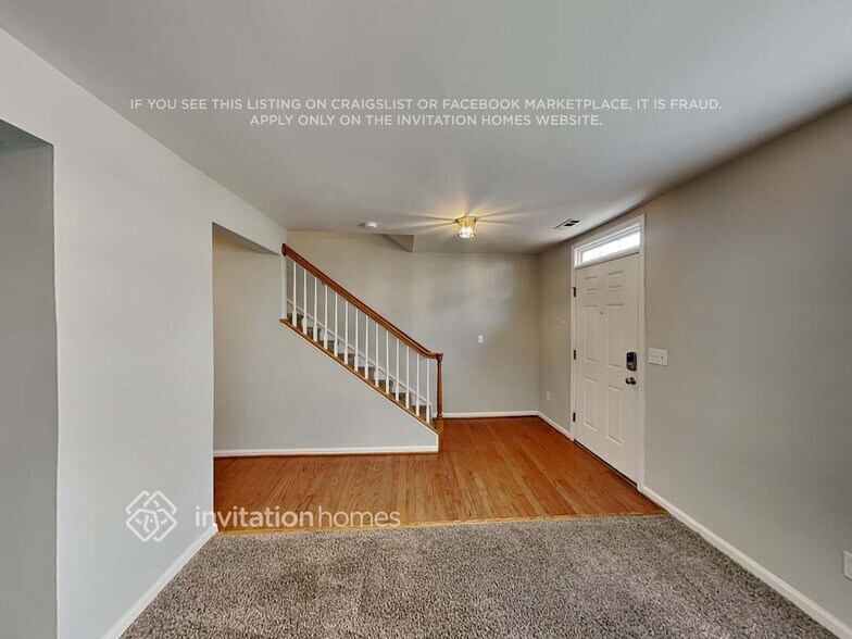 Building Photo - 9512 Blossom Hill Dr