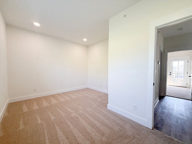 Building Photo - Fuller Style - Spacious 2-Bedroom Townhome with Flex Room at Highbury
