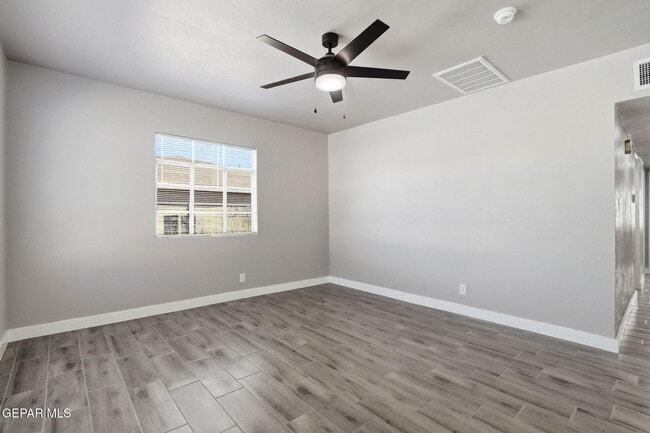 Building Photo - 3100 McKinley Ave