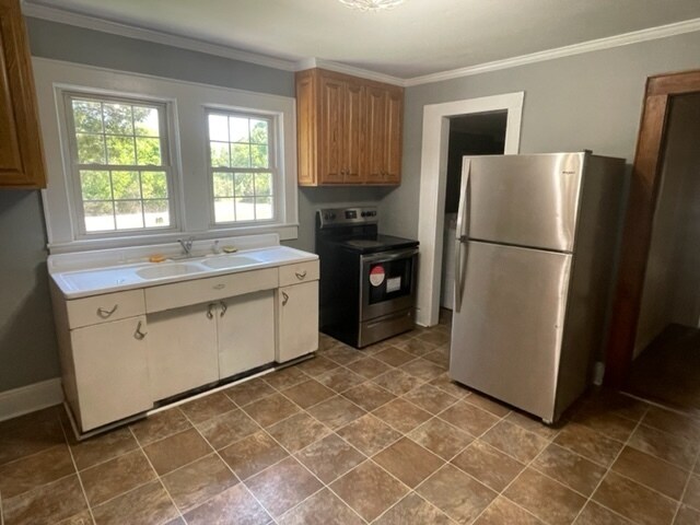 Building Photo - A cozy home w/ 3 beds, 2 bath and a 70 acr...