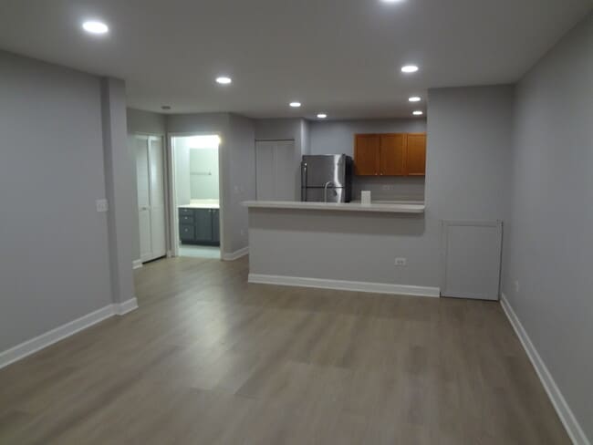 Building Photo - 2013 Silverstone Dr