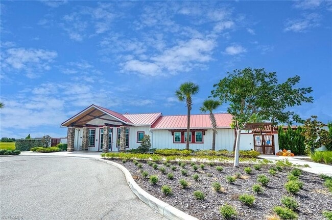 Building Photo - 16570 Ridgeview Cir