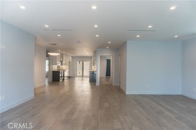 Building Photo - 6850 Encino Ave
