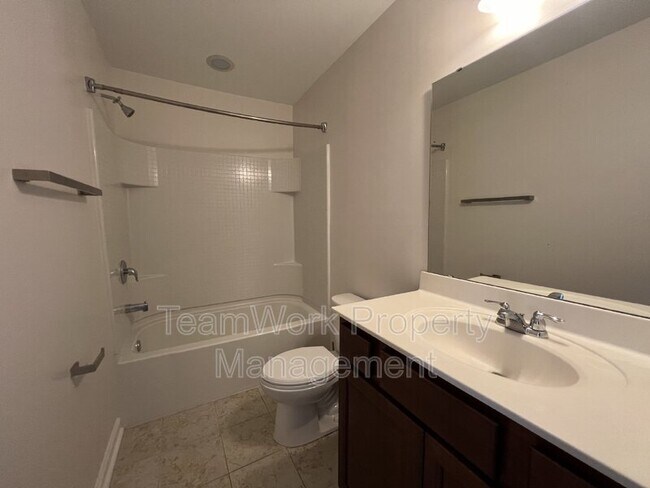 Building Photo - 162 Basket Grass Ln