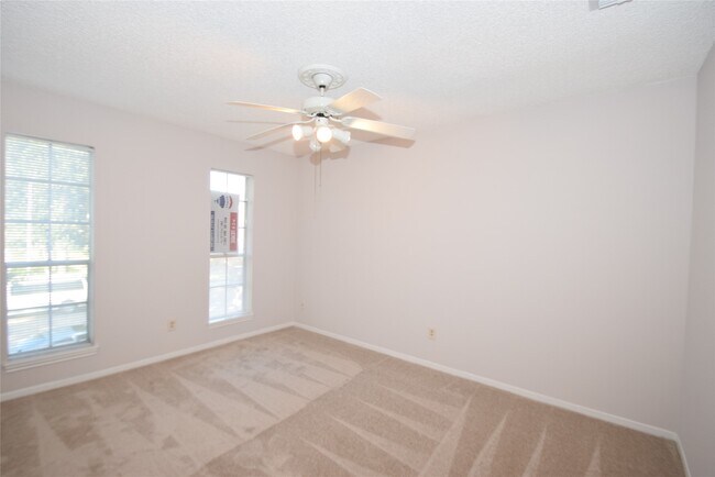 Building Photo - 14239 Misty Meadow Ln