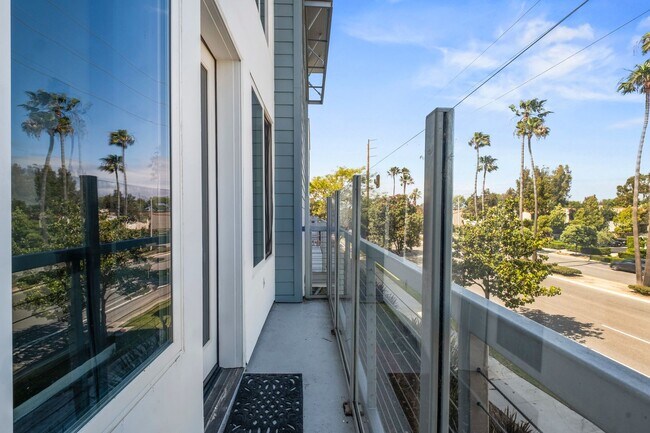 Building Photo - 2 Bedroom + 2 Bathroom Condo | Port 121 in Seabridge | Oxnard | Unfurnished