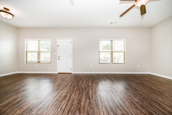 Building Photo - 429 Concord Terrace