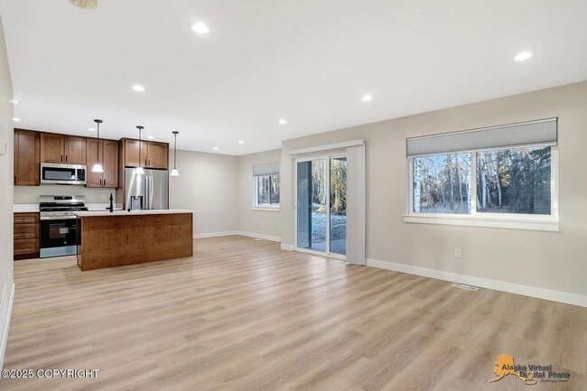 Building Photo - 533 Ashbrook Dr