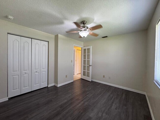 Building Photo - 40 Bluebird Ln