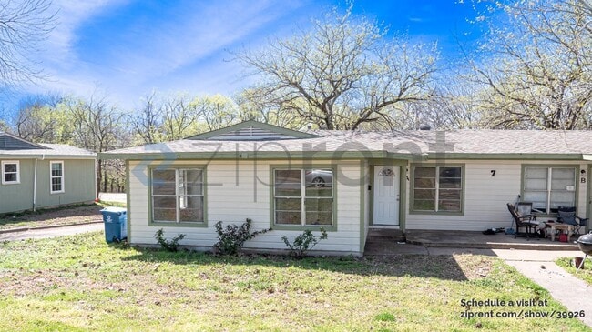 Building Photo - 7 Pershing Dr