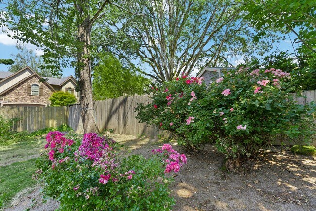 Building Photo - Stylish 3BR Beaverton Ranch w/ RV Parking & Hot Tub