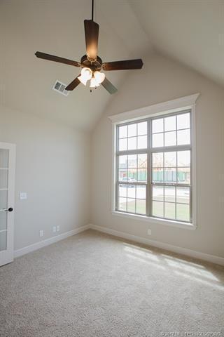 Building Photo - Beautiful Yorktown Home in Highly Desired Bixby West  School